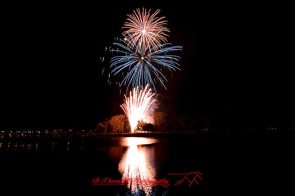 fireworks-christmas-2008_01.jpg