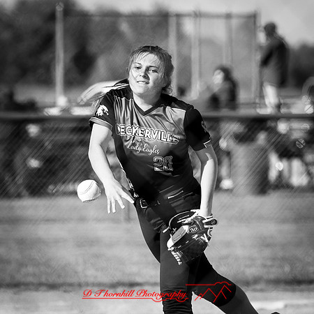 meg sofball 2022.05.23 - 034