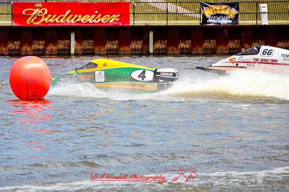 river-roar-friday-2009_003.jpg