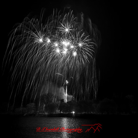 Saginaw Infrared Christmas Fireworks 2018 022
