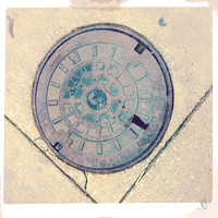 iPhone-2018-manholes-002