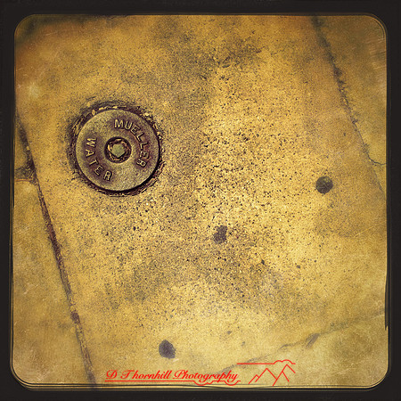 iPhone-2018-manholes-005