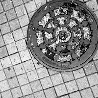 iphone-2014-manhole covers-002