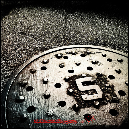iphone-2014-manhole covers-010