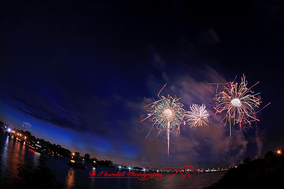 bay-city-fireworks-kath-2011-13