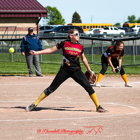 meg sofball 2022.05.23 - 020