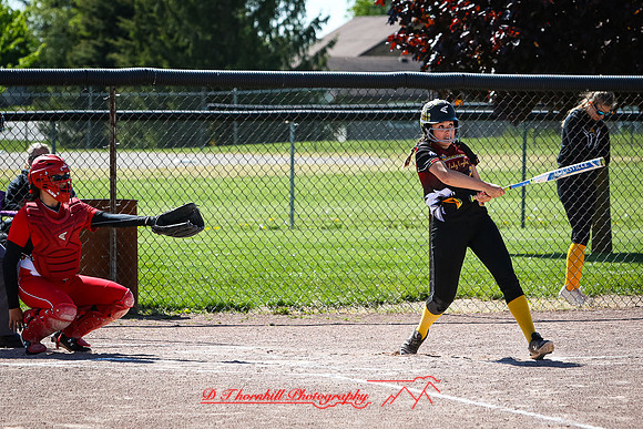 meg sofball 2022.05.23 - 010
