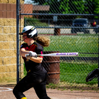 meg sofball 2022.05.23 - 004