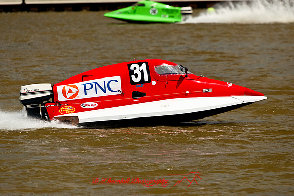 river-roar-2011-saturday-random-095