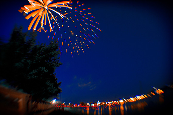 bay-city-fireworks-2012-images-funky-03-nas