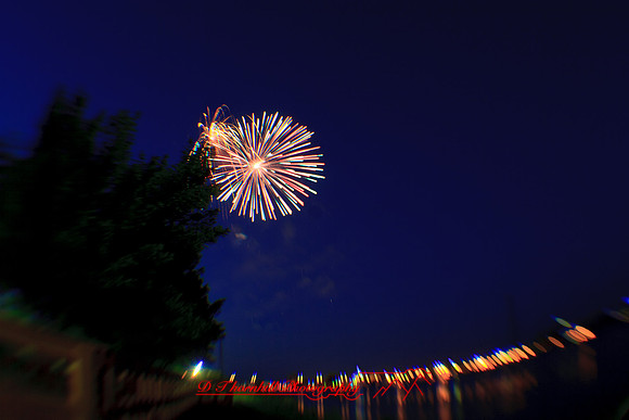 bay-city-fireworks-2012-images-funky-01