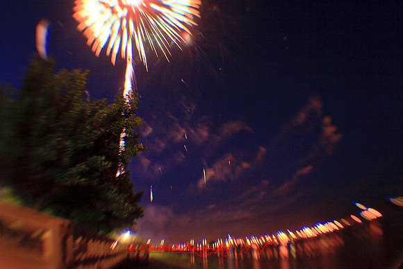bay-city-fireworks-2012-images-funky-15-nas