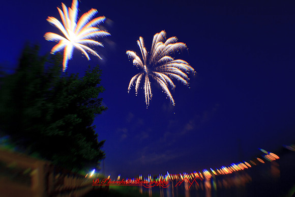 bay-city-fireworks-2012-images-funky-05