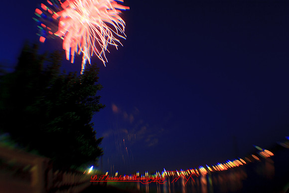 bay-city-fireworks-2012-images-funky-02
