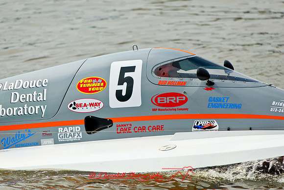 river-roar-2013-saturday-random-001