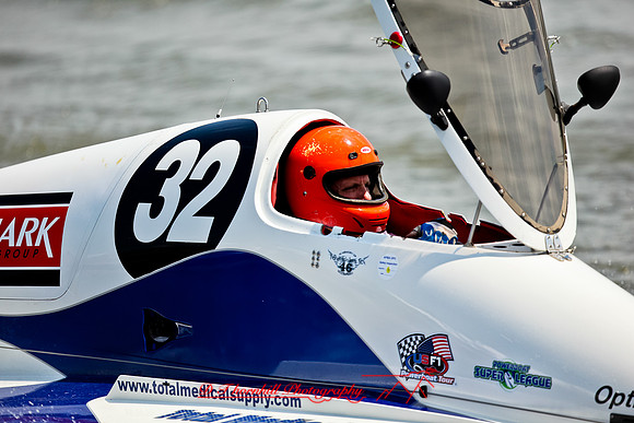 river-roar-2012-sunday-random-017