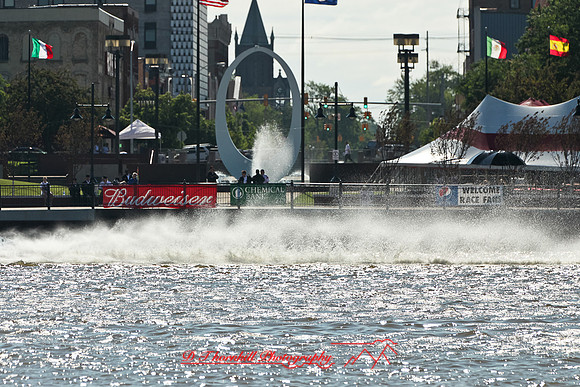 river-roar-2011-saturday-random-017
