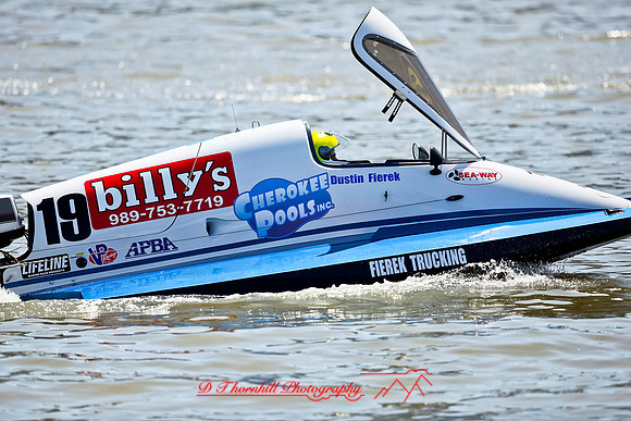 river-roar-2012-saturday-random-017