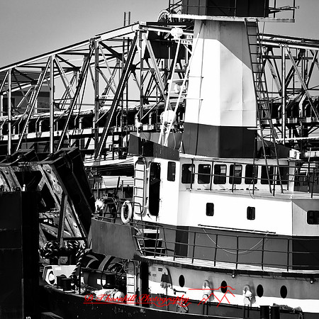 bay_city_struck-ship-2013-038
