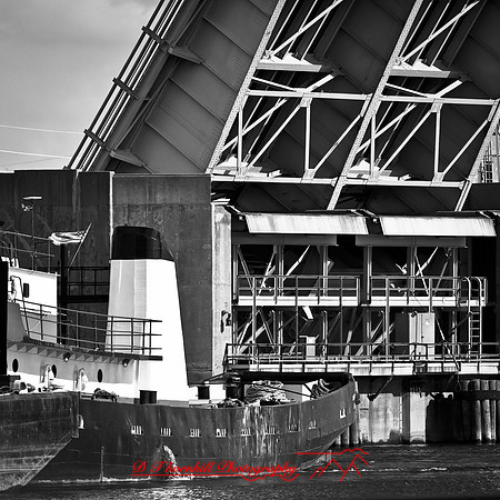 bay_city_struck-ship-2013-028