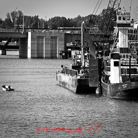 bay_city_struck-ship-2013-042