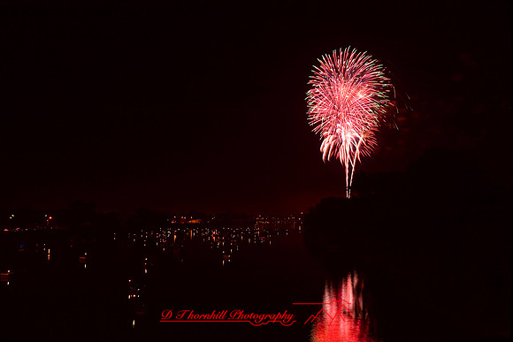 saginaw_fireworks_2007-08