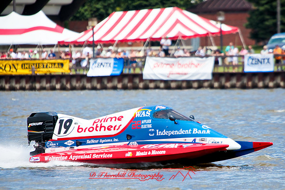 river-roar-fox-racing-2009_24.jpg