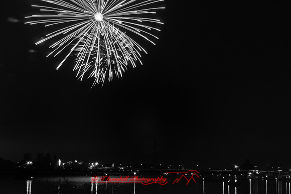 bay-city-fireworks-infrared-2011-02-nik