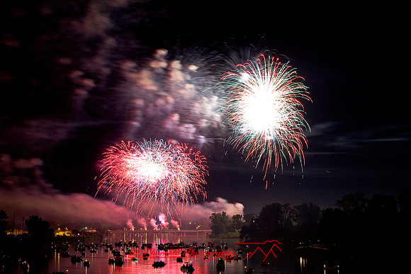 saginaw_fireworks-2008_19