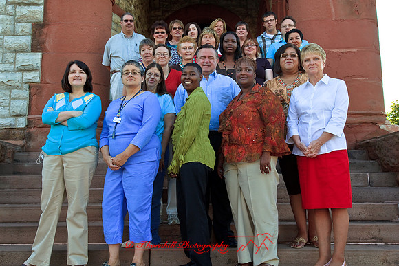 hoyt-workers-group-shot-2009_21.jpg