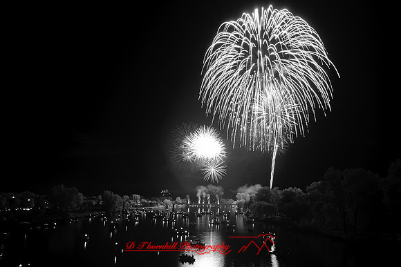 saginaw-fireworks-infrared-2011_10-05