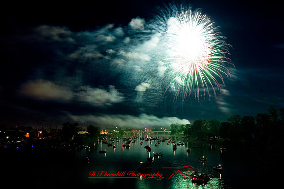 saginaw_fireworks-2008_04