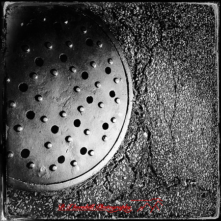 iphone-2014-manhole covers-009