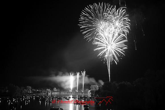 saginaw-fireworks-infrared-2011_10-13