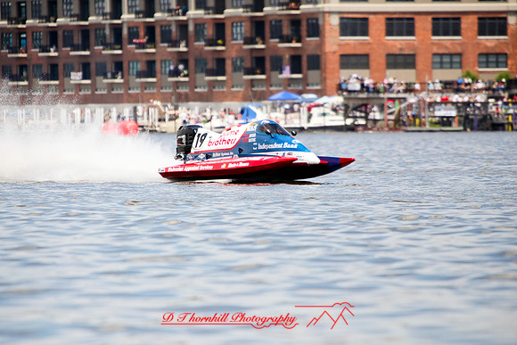 river-roar-fox-racing-2009_15.jpg