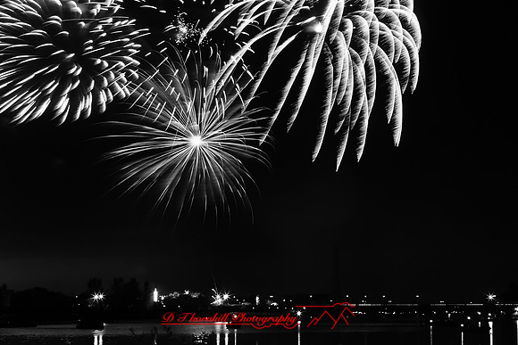 bay-city-fireworks-infrared-2011-07-nik