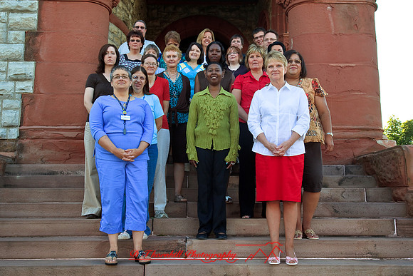 hoyt-workers-group-shot-2009_02.jpg