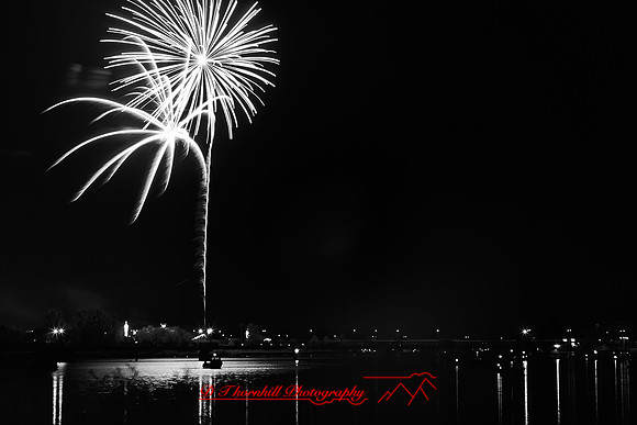 bay-city-fireworks-infrared-2011-11-nik