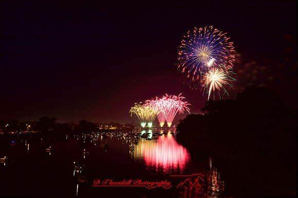 saginaw_fireworks_2007-09