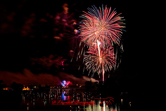 saginaw_fireworks-2008_11