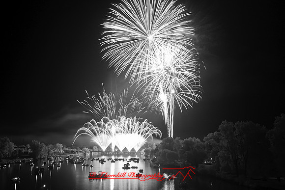 saginaw-fireworks-infrared-2011_10-22