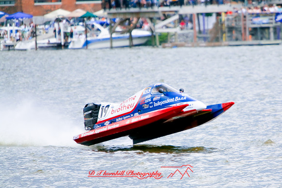 river_roar-fox_racing-2008_42.jpg