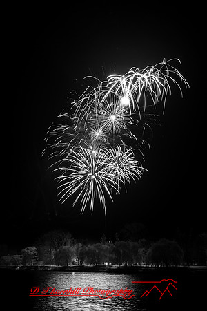 Saginaw Infrared Christmas Fireworks 2018 020