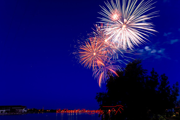 bay_city_fireworks-2008_01