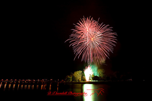 fireworks-christmas-2008_08.jpg