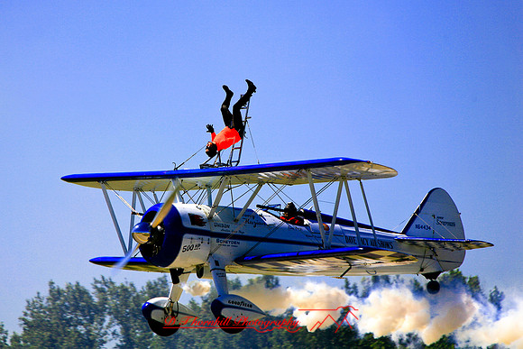 bc-airshow-06_wing-walker-23