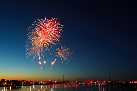 bay-city-fireworks-2010_01