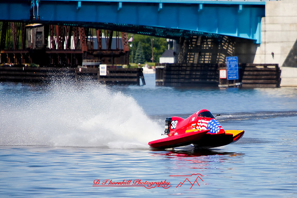 river-roar-friday-2009_055.jpg