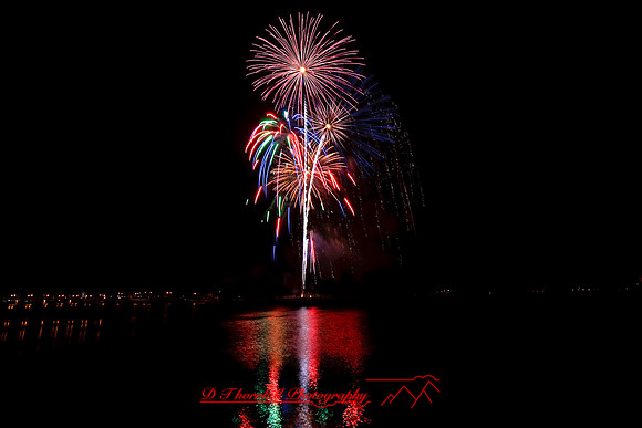 fireworks-christmas-2008_04.jpg