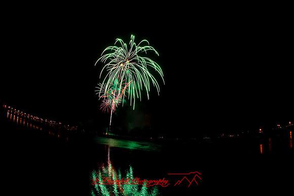 fireworks-christmas-2008_05.jpg